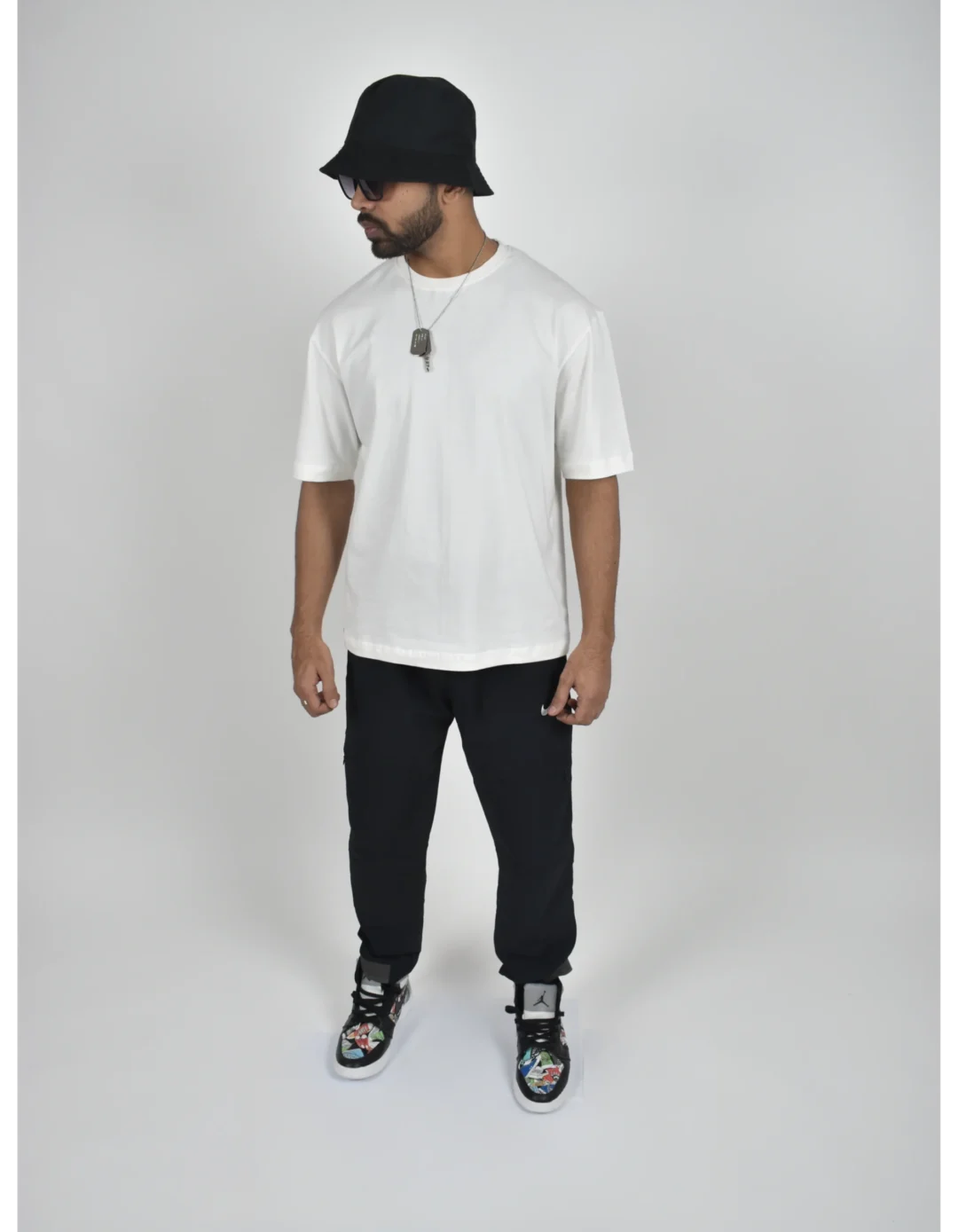 Men Off-White Oversized Tshirt - Image 2