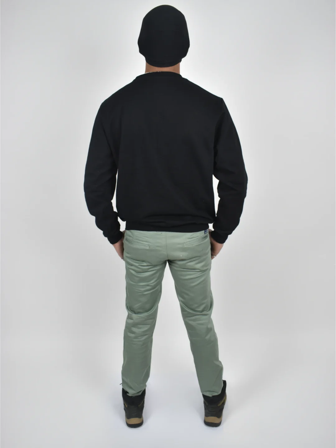 OG Noir Signature Sweatshirt - Image 4